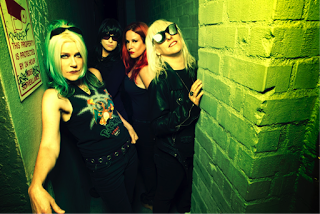 L7 Releases Video for New Single "I Came Back To Bitch"
